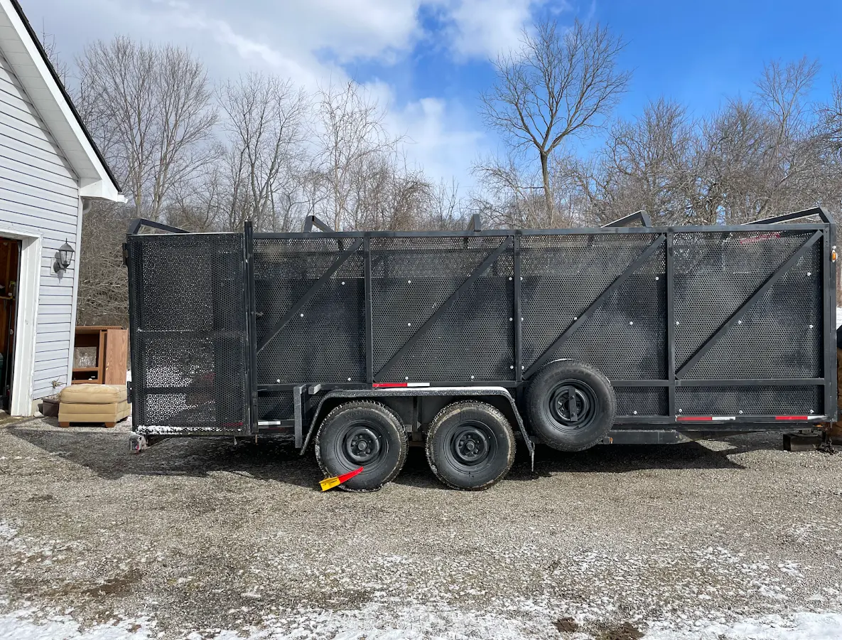 3 Yard Dumpster Rental in Oak Park, MI